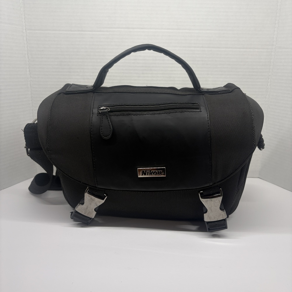Nikon Camera Bag Shoulder Black Medium Padded Adjustable Strap Classic